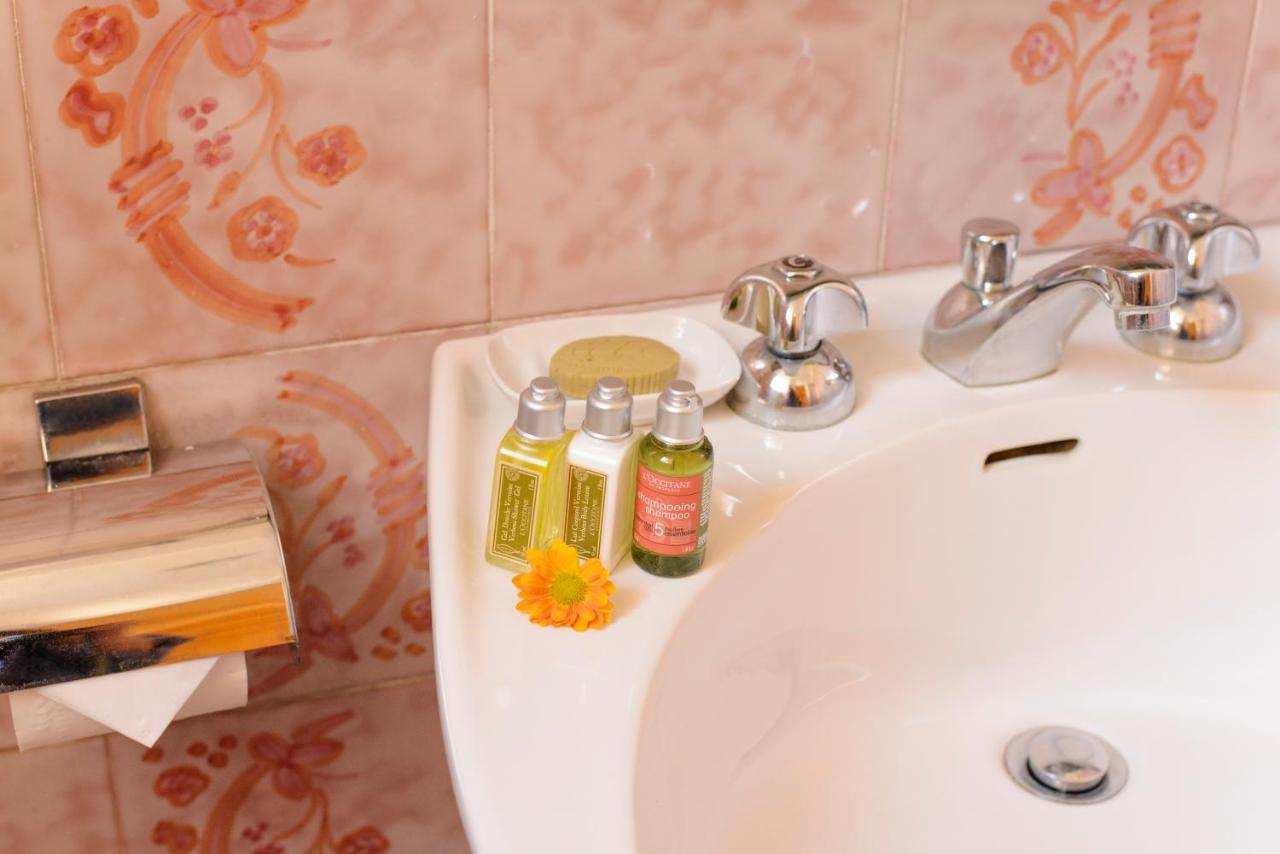 Amici Di Roma Apartment Ngoại thất bức ảnh